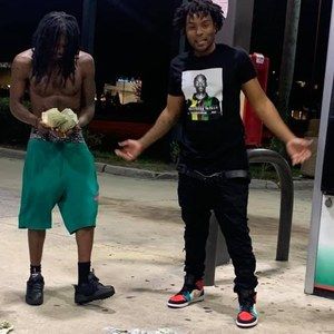 Meet your Posher, Beezo